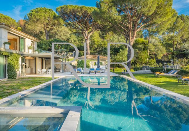 Villa à Saint-Tropez - Villa Victoria Villa à Saint-Tropez - Villa Victoria
