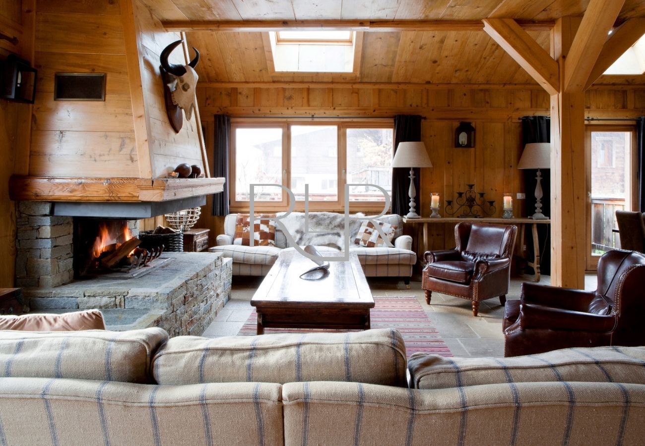 Chalet Amélie a une belle cheminée à bois