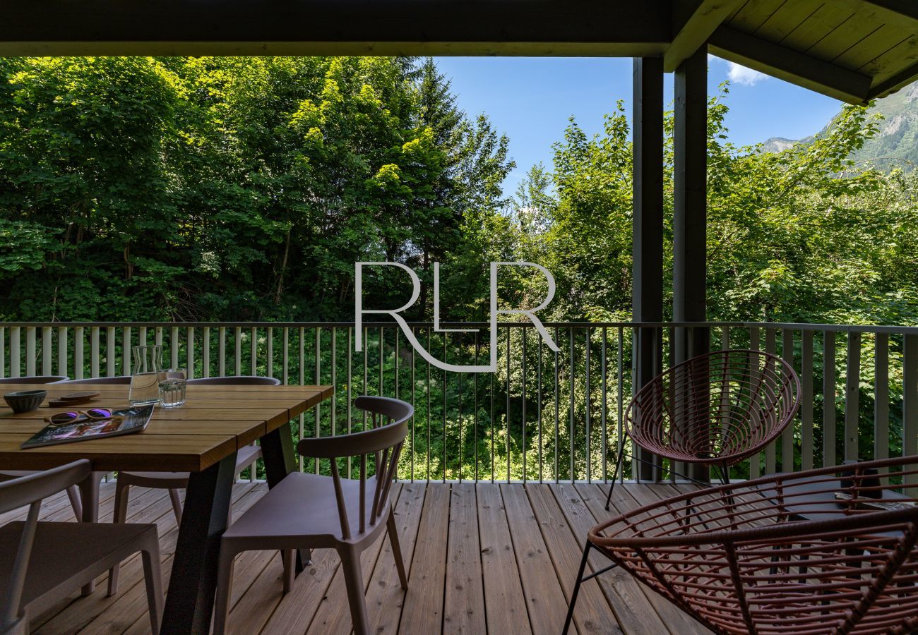 Ce apartment dispose de mobilier de Jardin