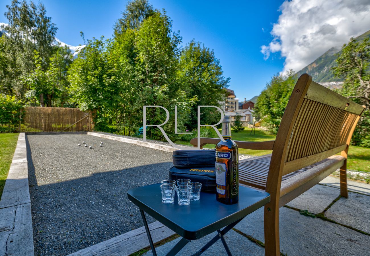 Chalet Seren a un terrain de pétanque privé