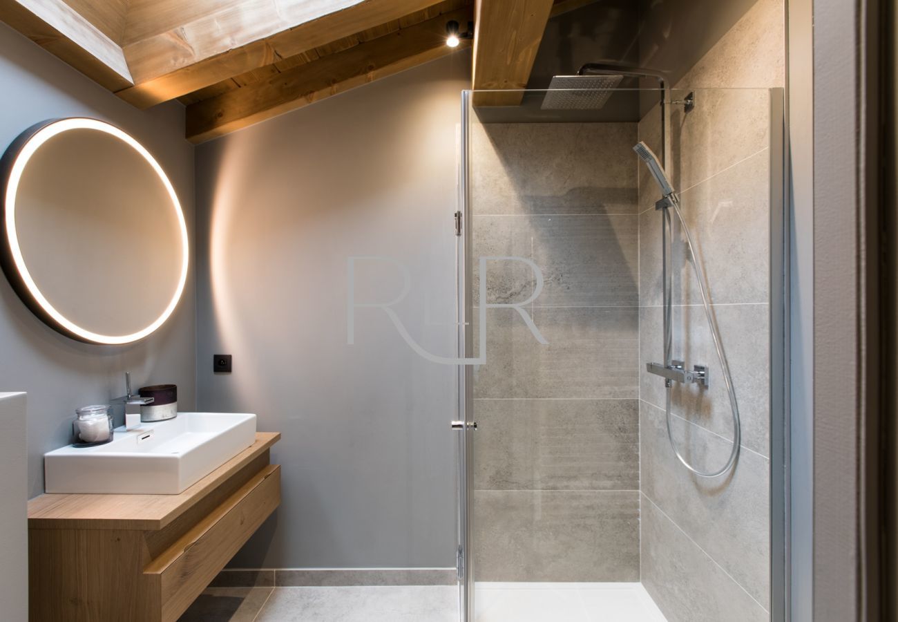La Chambre 2 de Chalet Seren a une salle de bain