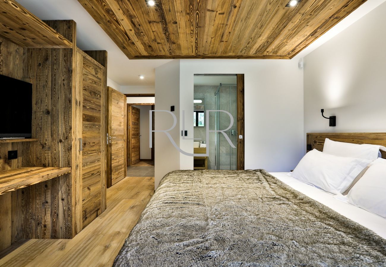 Chambre 3 de Chalet Black Stone est une chambre double avec une salle de bain
