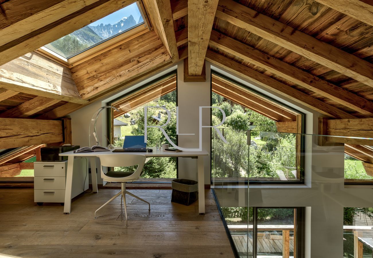 Le mezzanine de Chalet Black Stone avec vue sur les montagnes 
