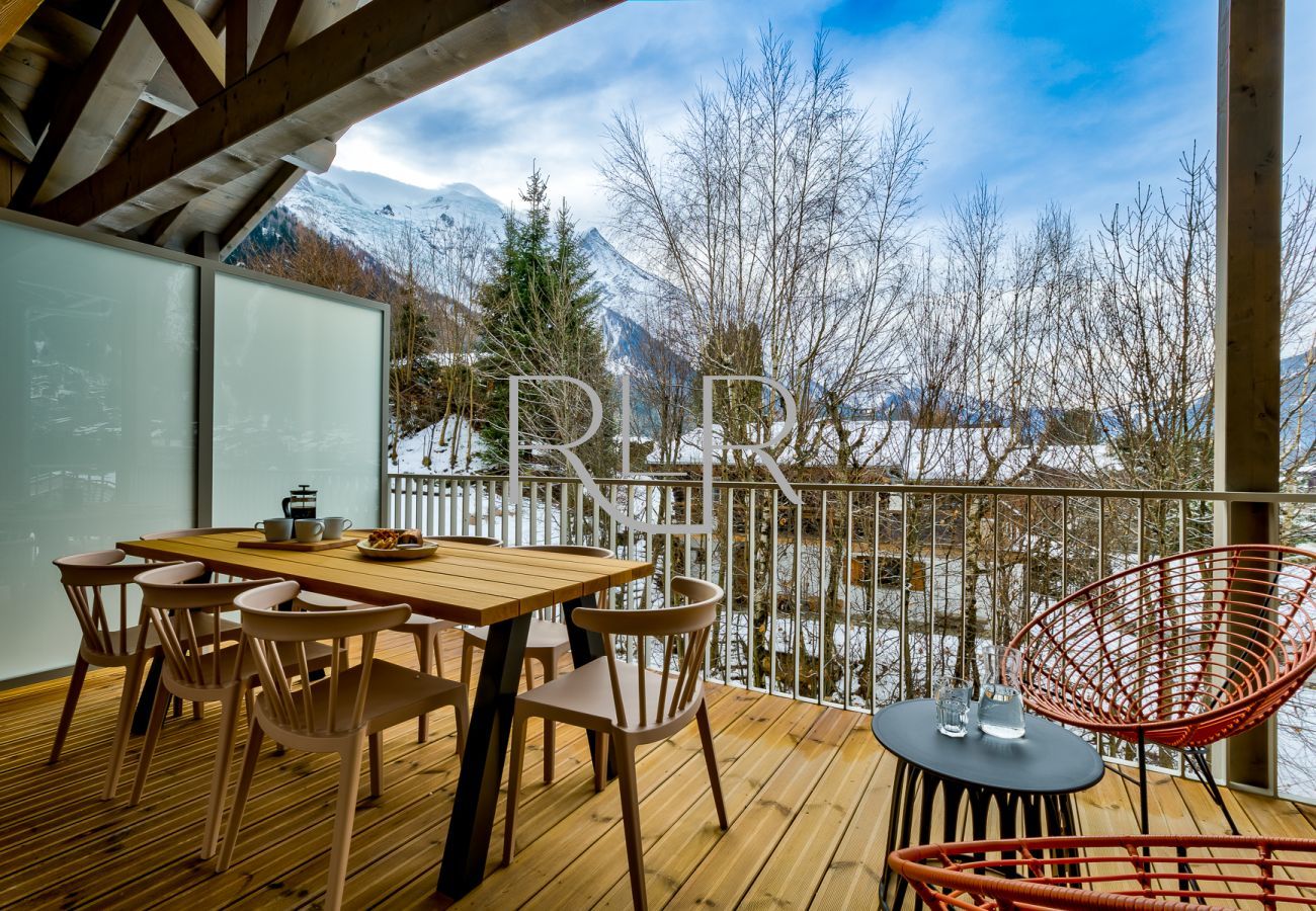 White Pearl A34 dispose d'un mobilier extérieur pour les repas en plein air