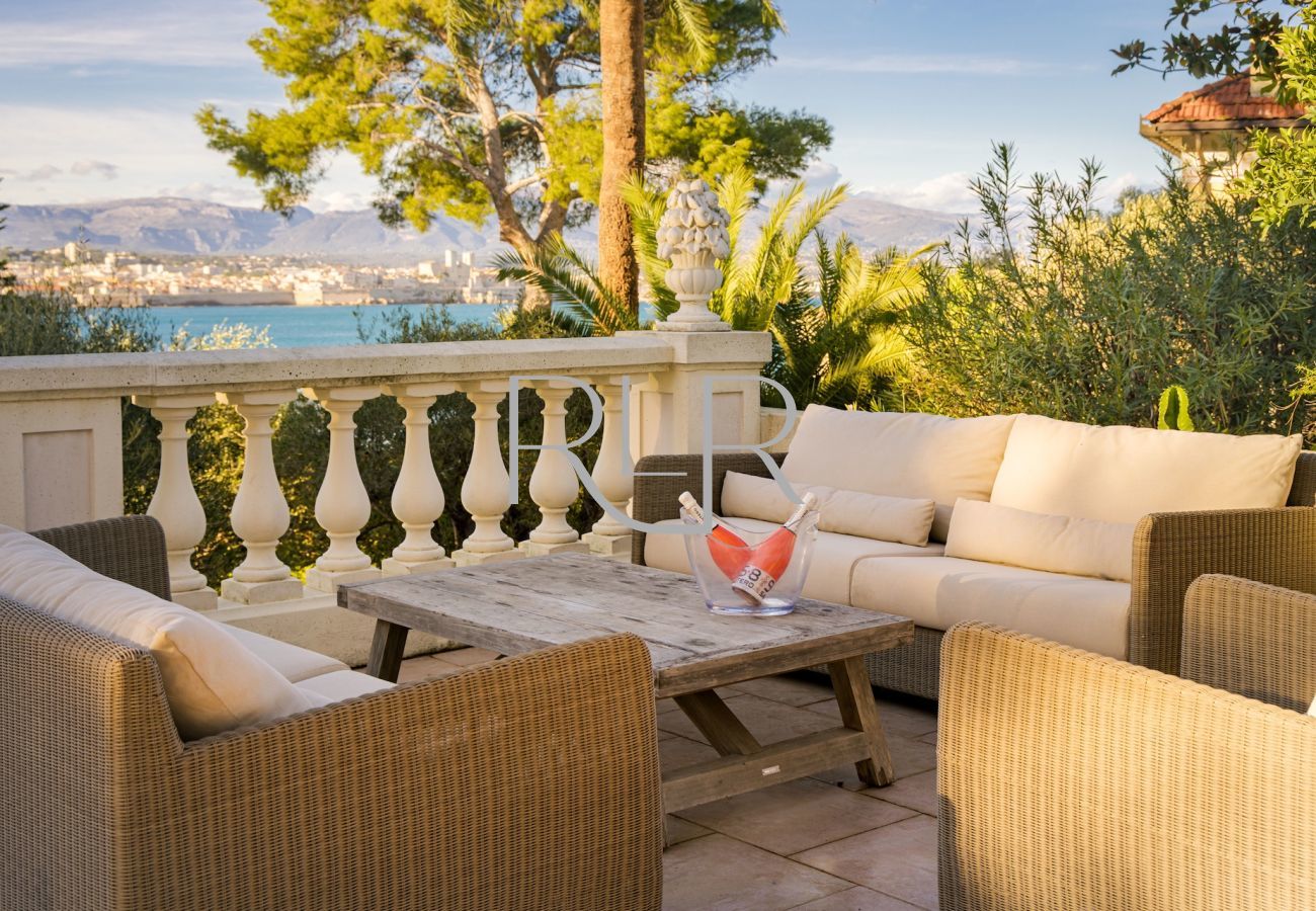 Villa à Antibes - Villa Arista