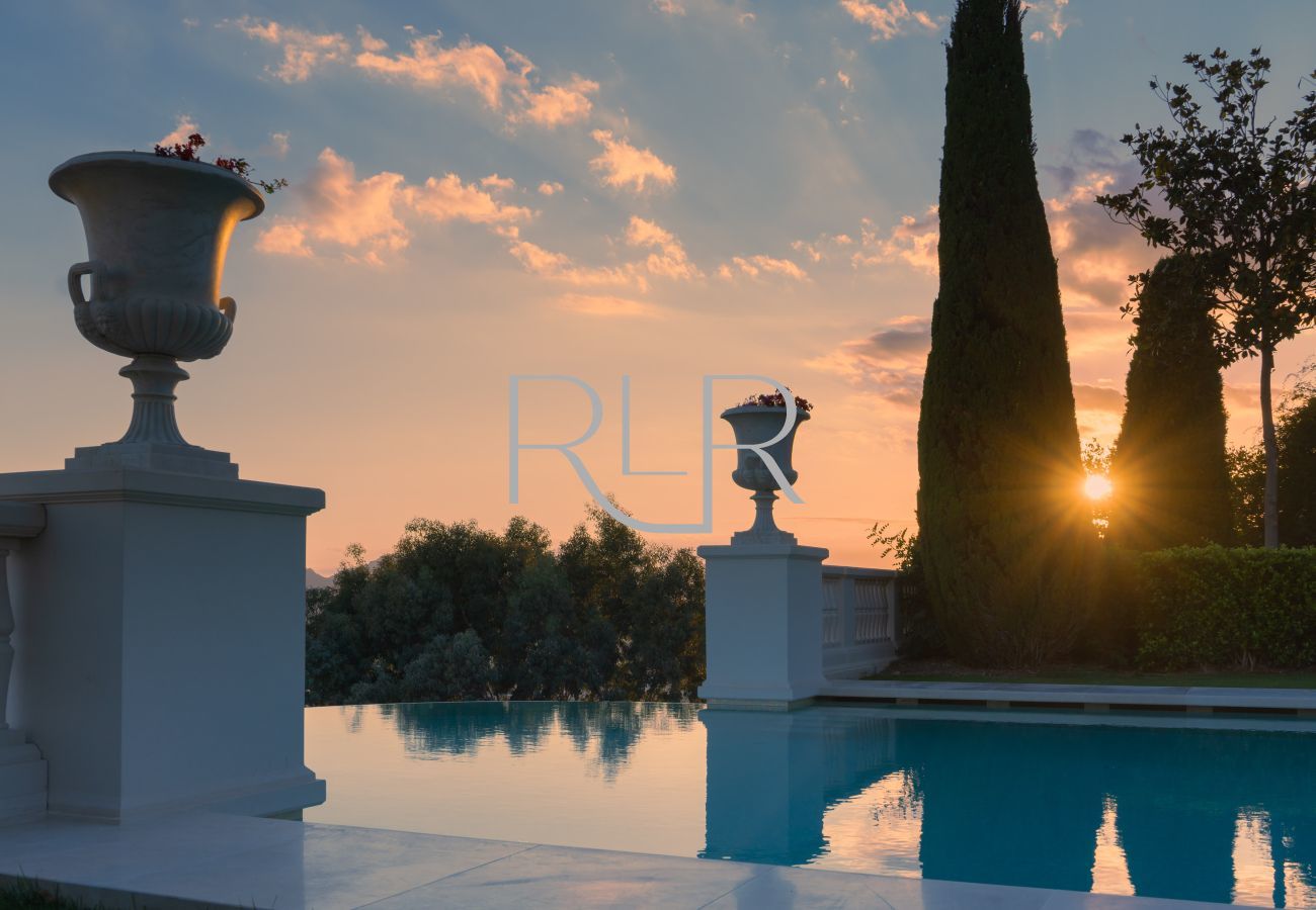 Villa à Cannes - Chateau de la Croix des Gardes