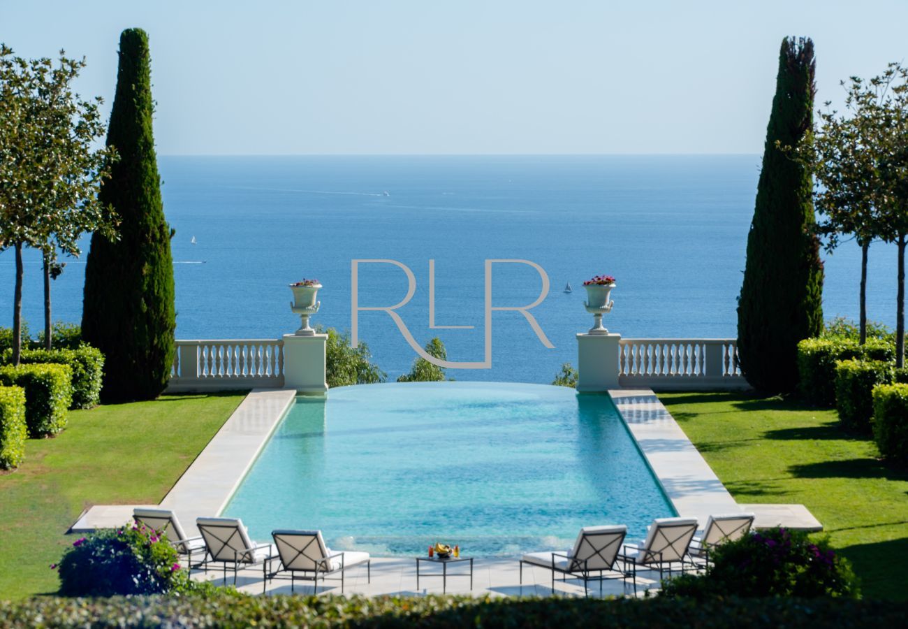 Villa à Cannes - Chateau de la Croix des Gardes