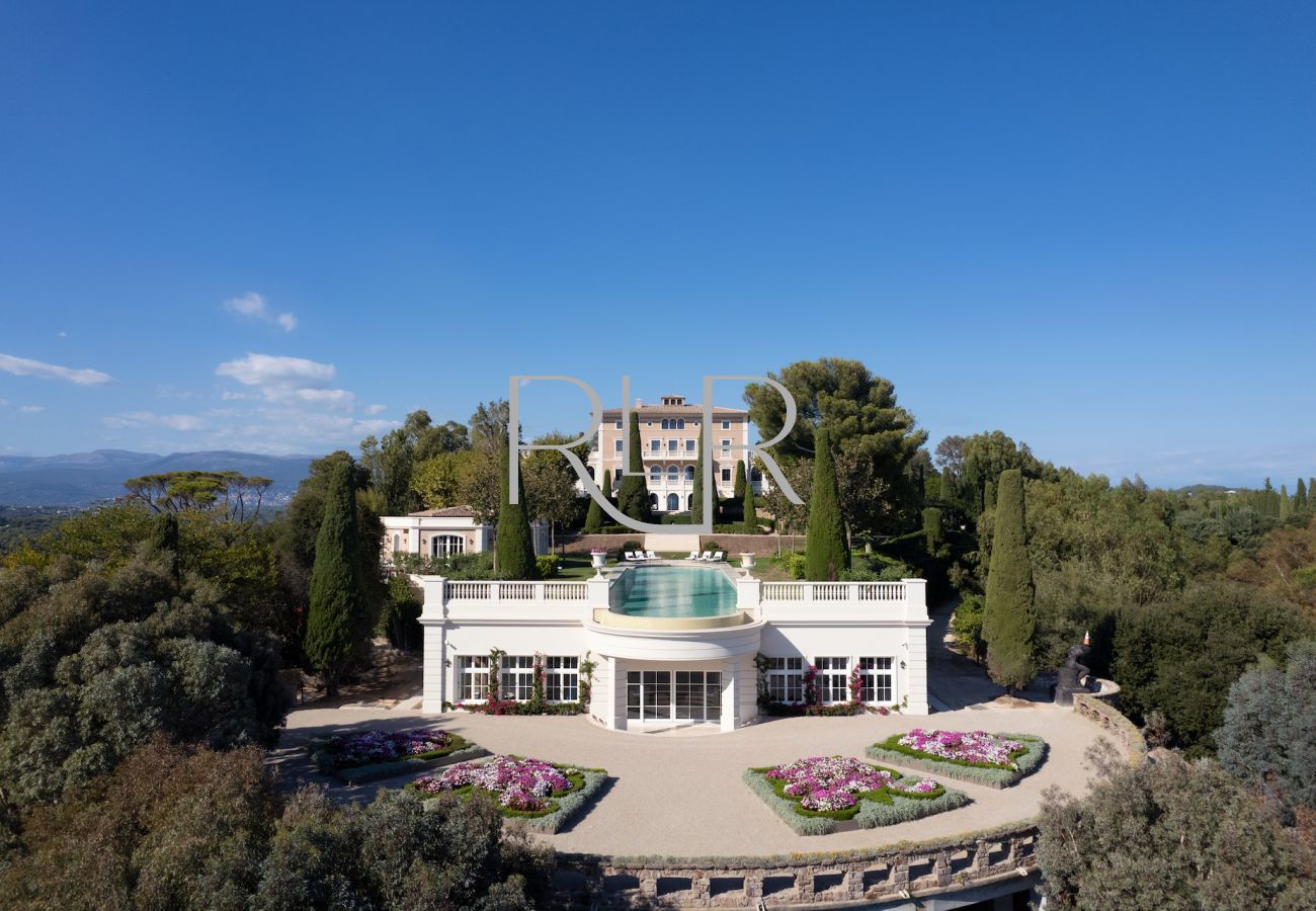 Villa à Cannes - Chateau de la Croix des Gardes