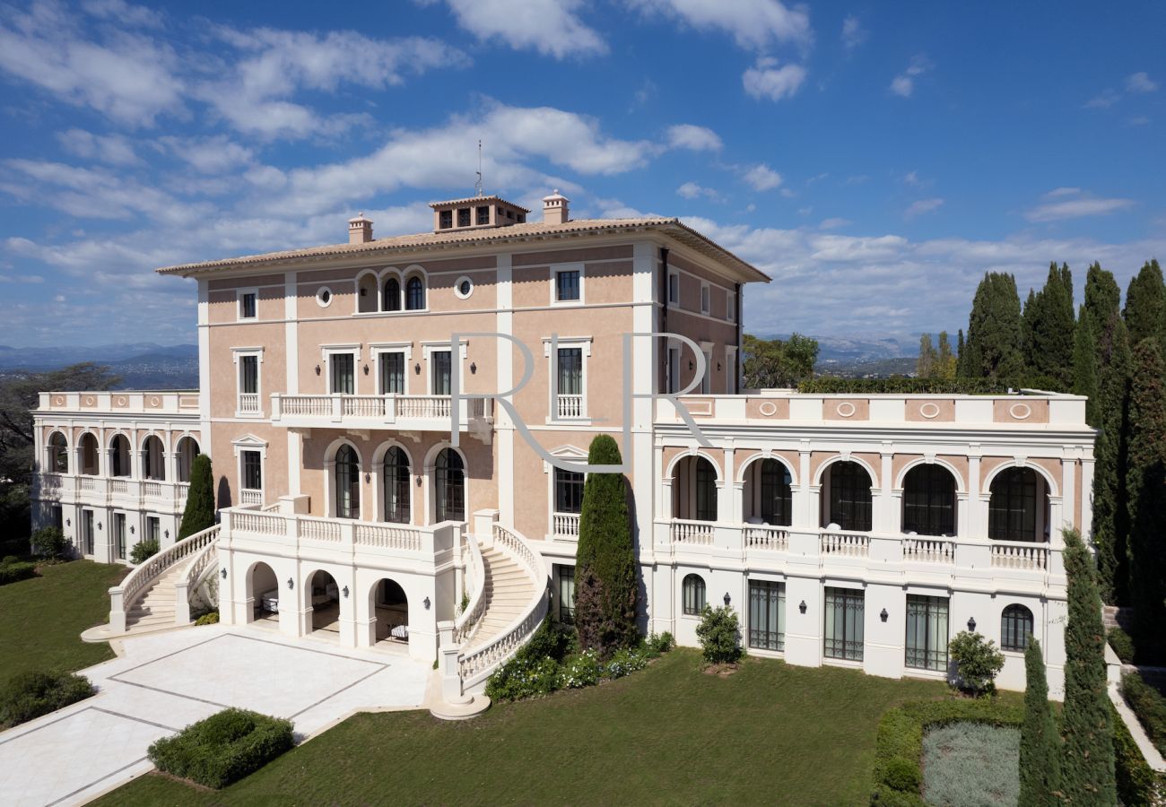 Villa à Cannes - Chateau de la Croix des Gardes