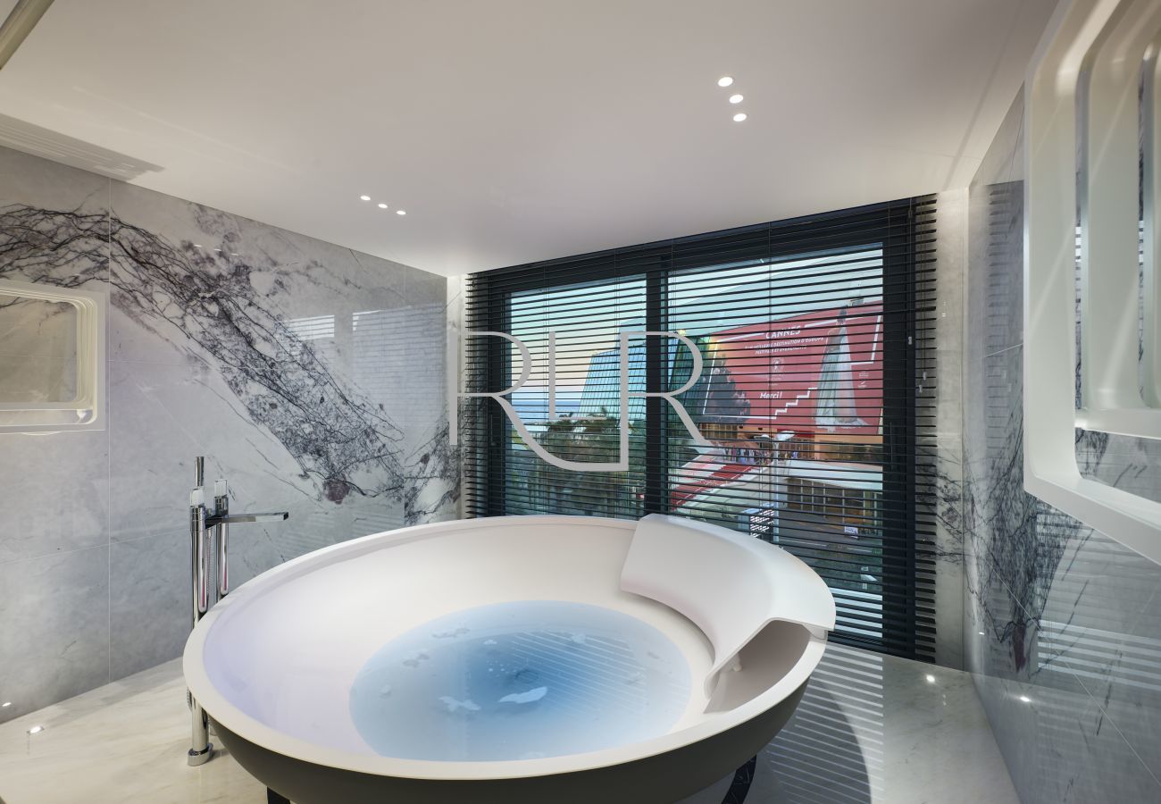 Appartement à Cannes - RLR6B828