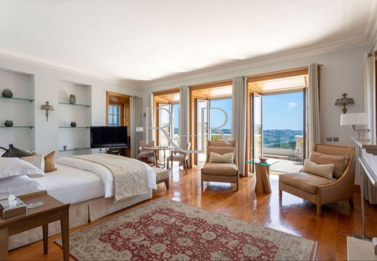 Villa à Saint Paul de Vence - Château des Vallées