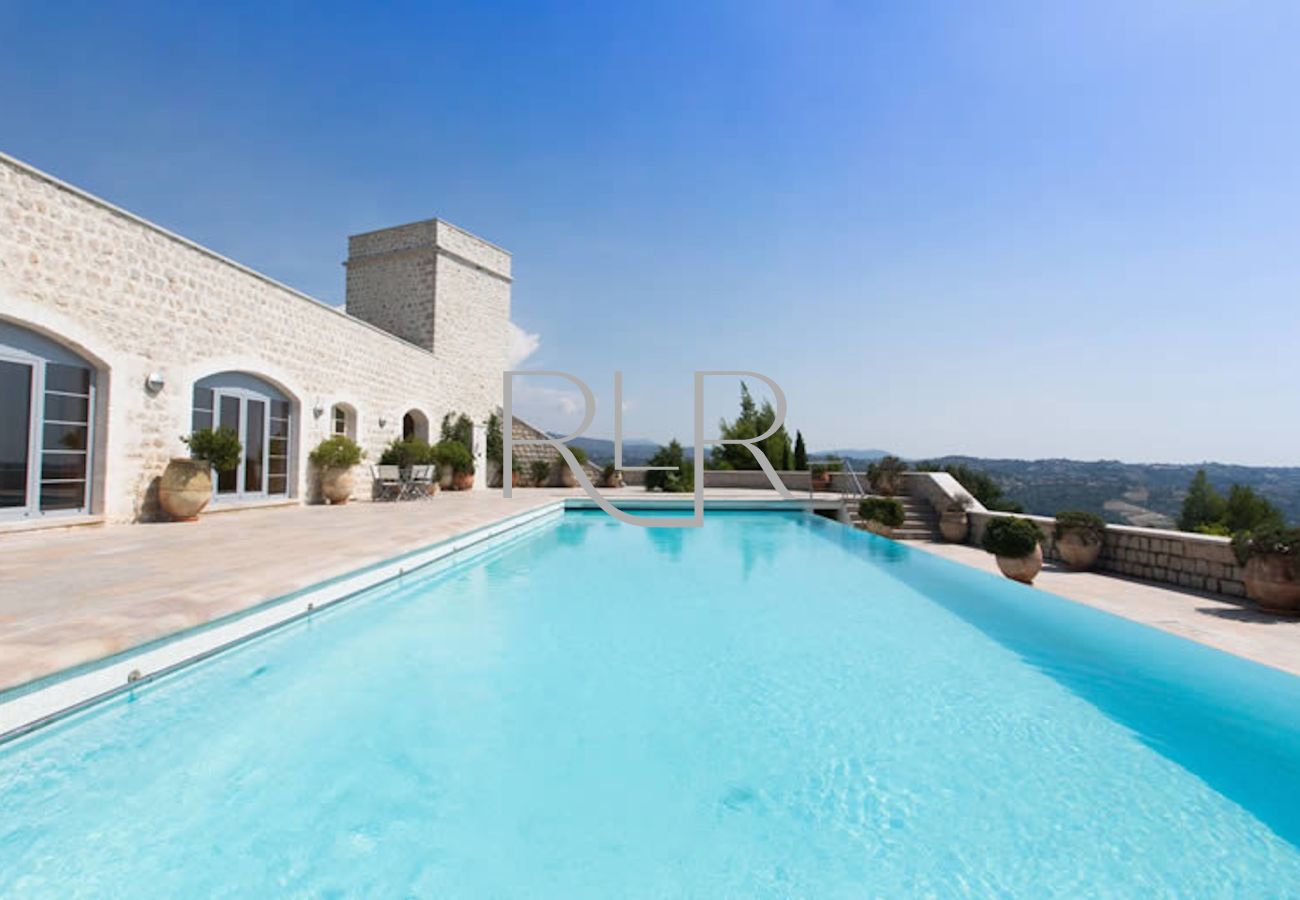 Villa à Saint Paul de Vence - Château des Vallées