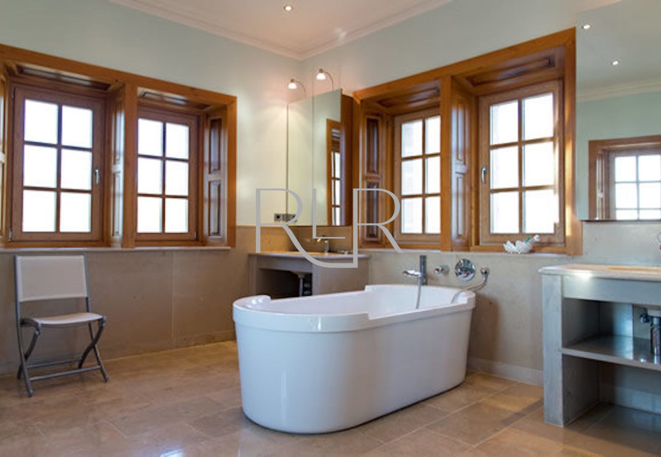 Villa à Saint Paul de Vence - Château des Vallées