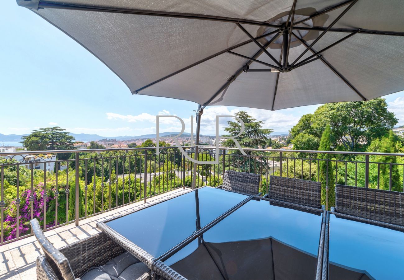 Villa à Cannes - Chateau Alma