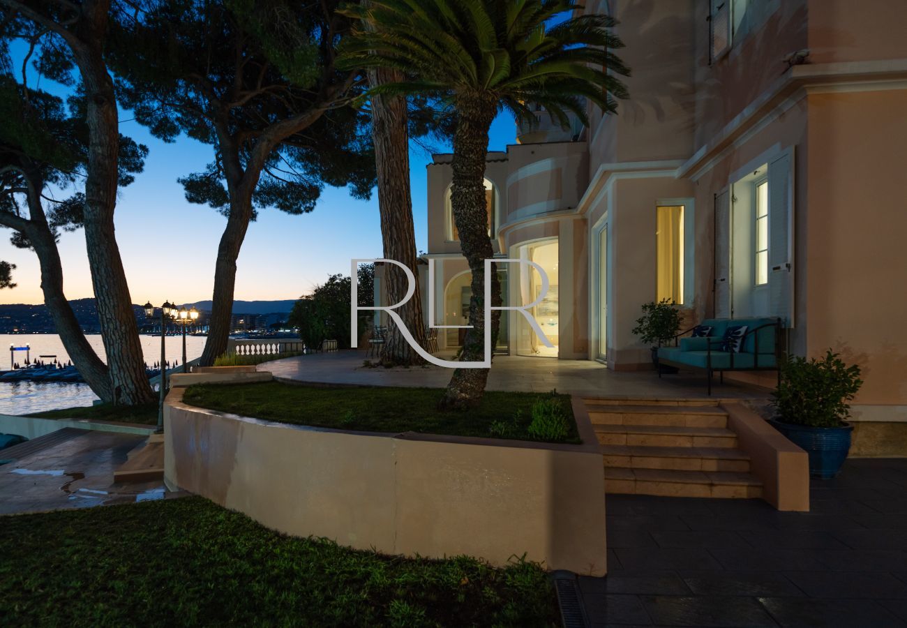 Villa à Antibes - Villa Shoreline