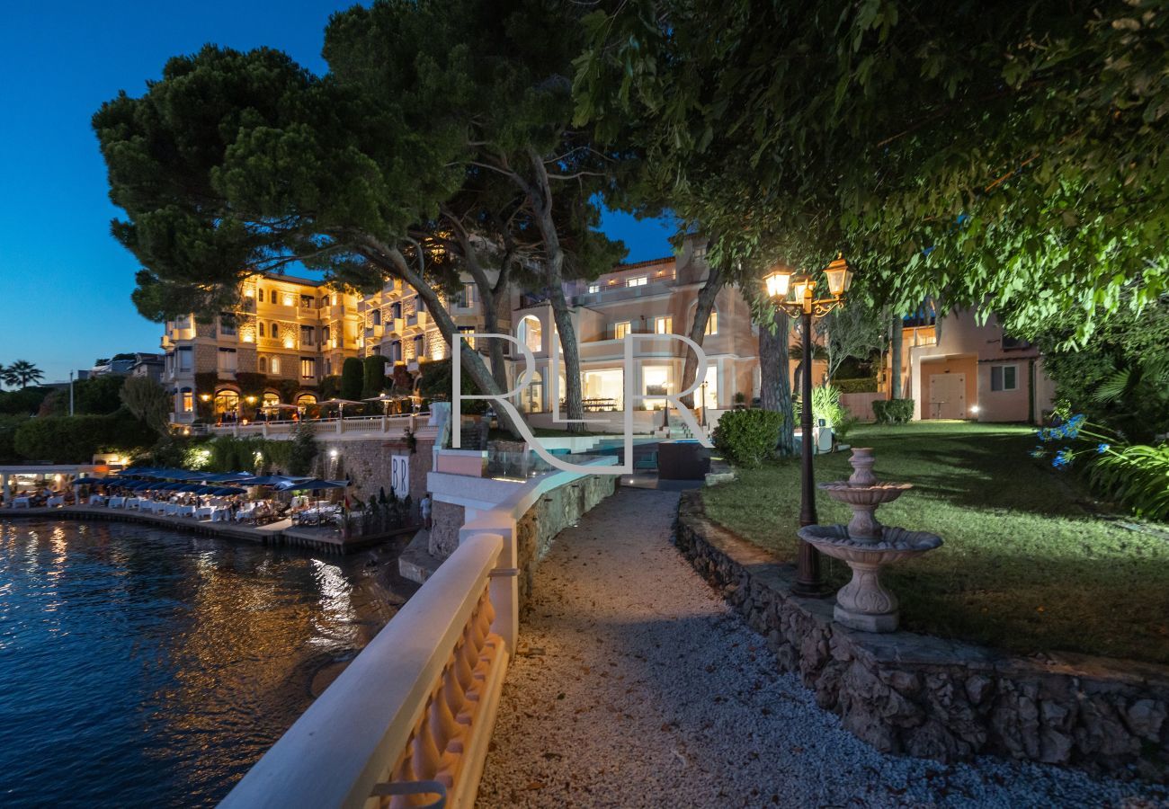 Villa à Antibes - Villa Shoreline