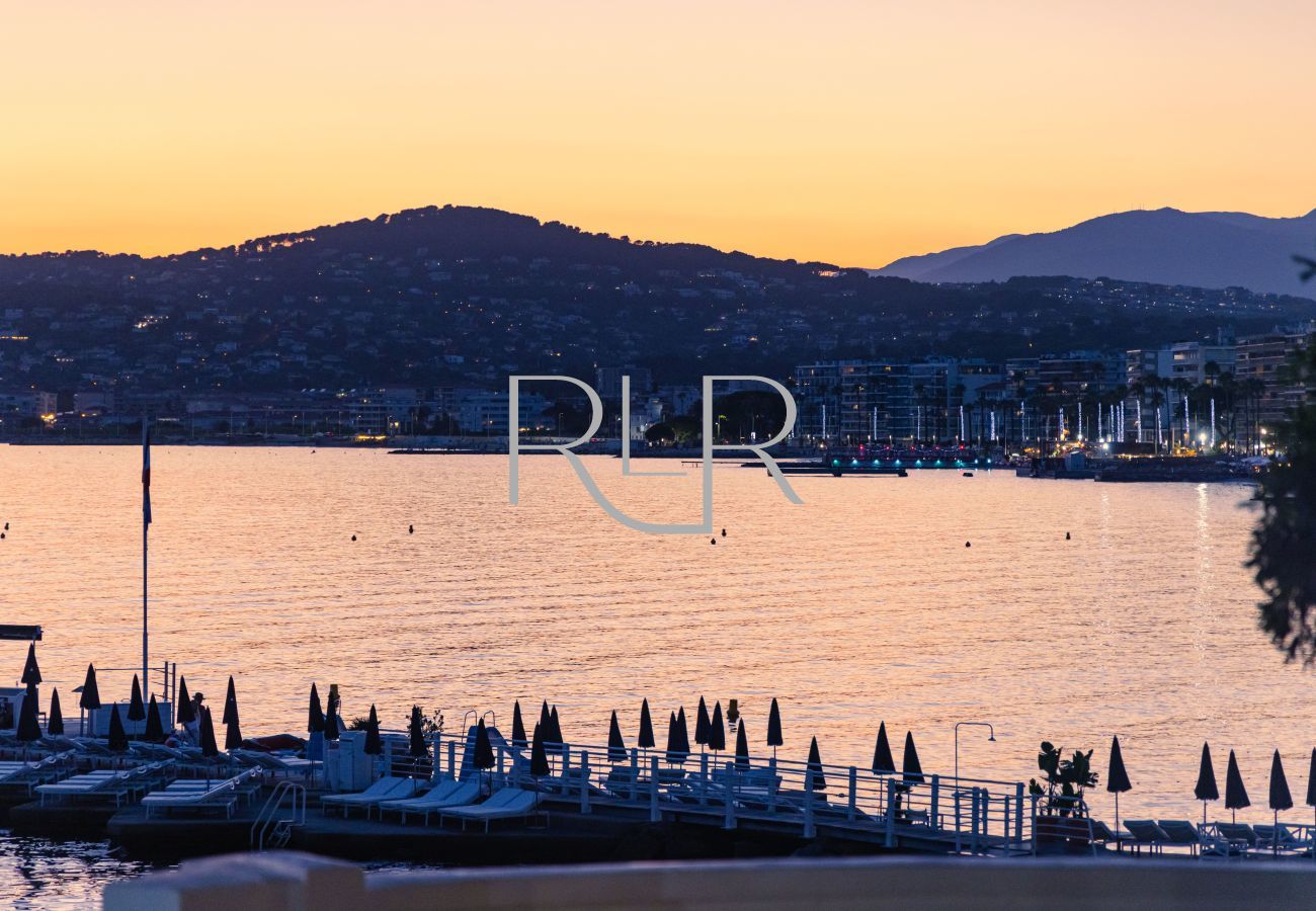 Villa à Antibes - Villa Shoreline