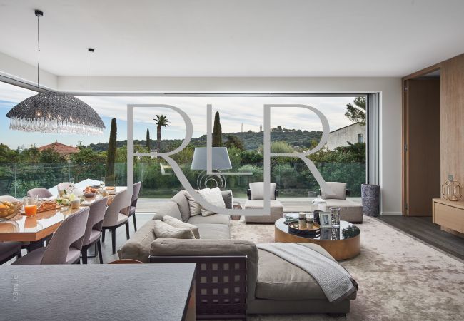 Villa in Antibes - Villa Olga Villa in Antibes - Villa Olga