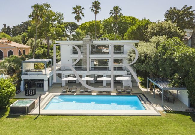 Villa in Antibes - Villa Joli