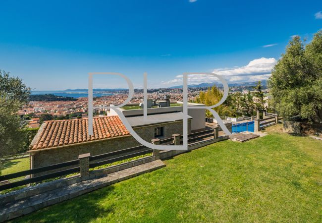 Villa in Nice - Villa Nina Villa in Nice - Villa Nina