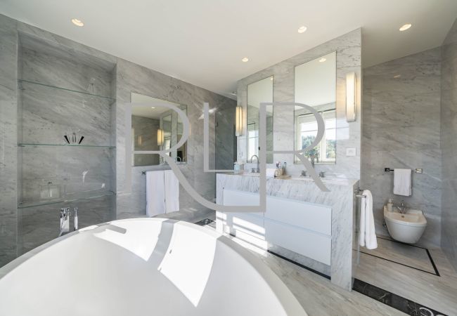 Villa in Saint Paul de Vence - Domaine d'Alysse Villa in Saint Paul de Vence - Domaine d'Alysse