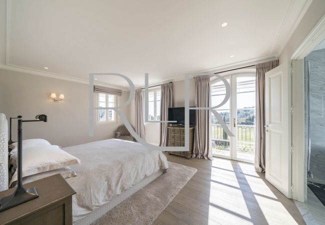 Villa in Saint Paul de Vence - Domaine d'Alysse Villa in Saint Paul de Vence - Domaine d'Alysse