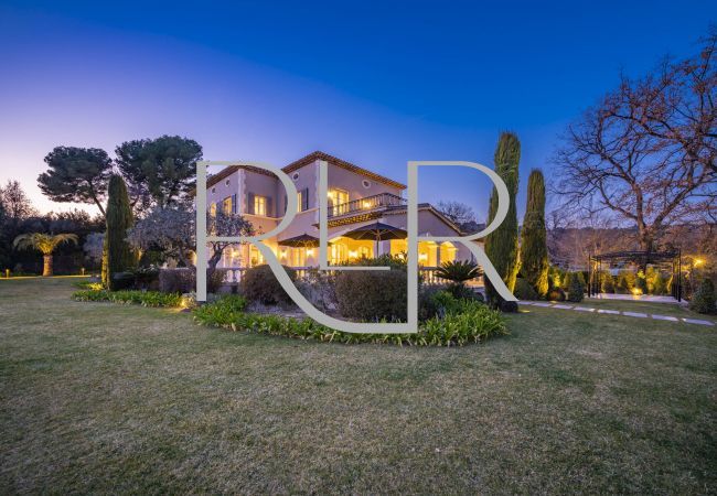 Villa in Saint Paul de Vence - Domaine d'Alysse Villa in Saint Paul de Vence - Domaine d'Alysse