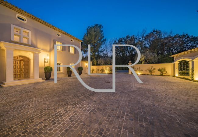 Villa in Saint Paul de Vence - Domaine d'Alysse Villa in Saint Paul de Vence - Domaine d'Alysse