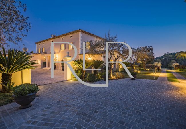 Villa in Saint Paul de Vence - Domaine d'Alysse Villa in Saint Paul de Vence - Domaine d'Alysse