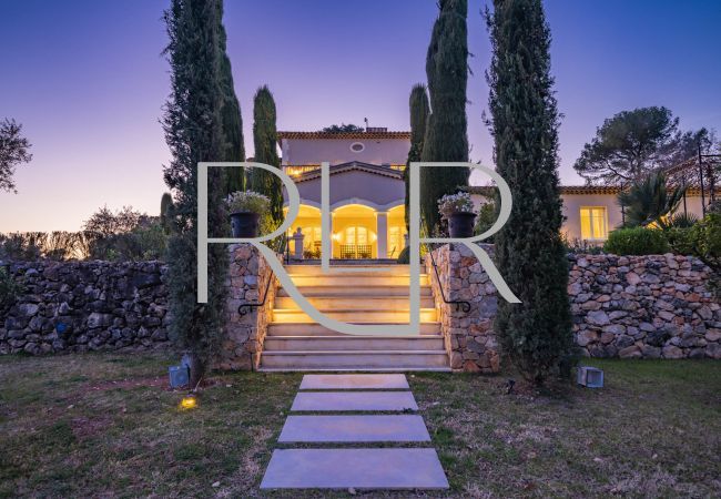 Villa in Saint Paul de Vence - Domaine d'Alysse Villa in Saint Paul de Vence - Domaine d'Alysse