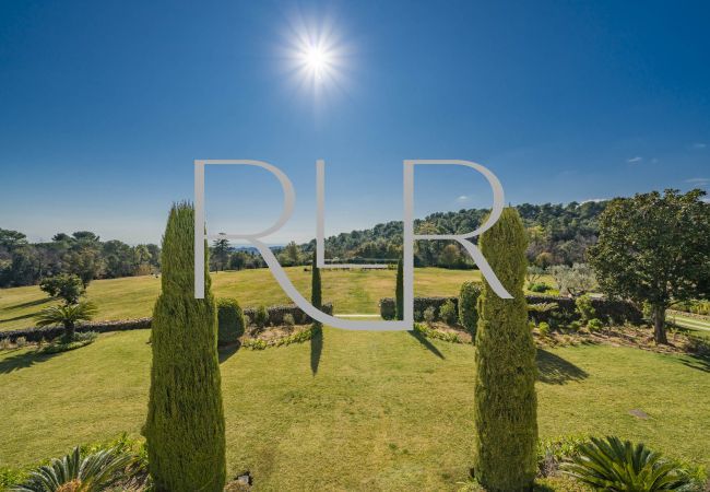 Villa in Saint Paul de Vence - Domaine d'Alysse Villa in Saint Paul de Vence - Domaine d'Alysse