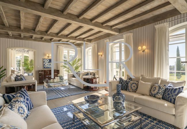 Villa in Saint Paul de Vence - Domaine d'Alysse Villa in Saint Paul de Vence - Domaine d'Alysse