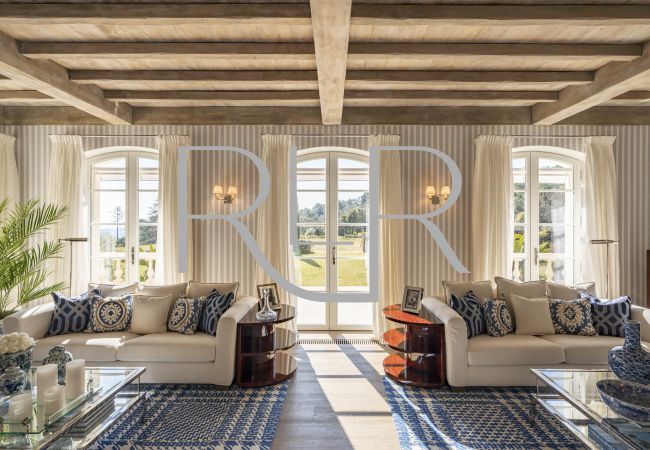 Villa in Saint Paul de Vence - Domaine d'Alysse Villa in Saint Paul de Vence - Domaine d'Alysse