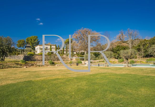 Villa in Saint Paul de Vence - Domaine d'Alysse Villa in Saint Paul de Vence - Domaine d'Alysse