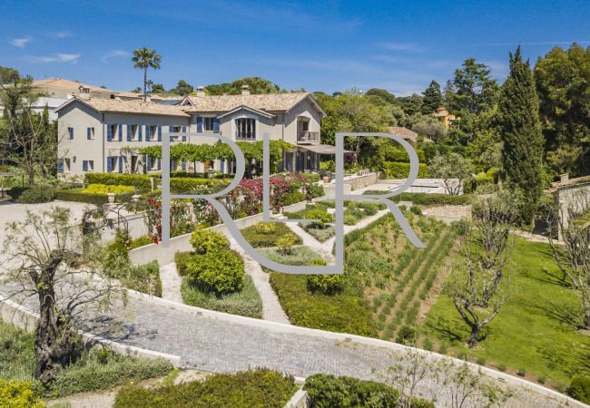 Villa in Antibes - Villa Jasmine Villa in Antibes - Villa Jasmine