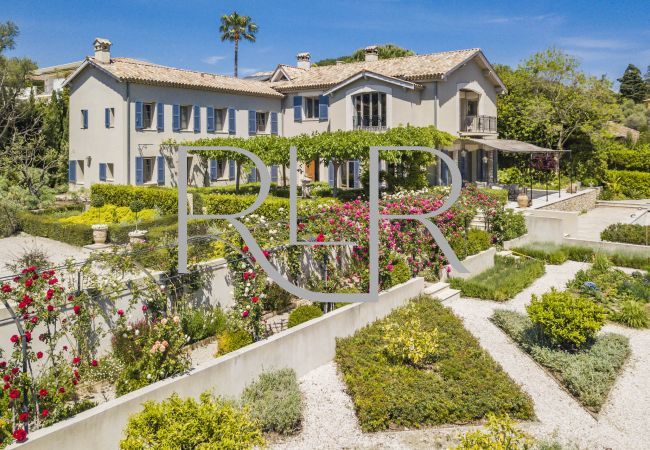 Villa in Antibes - Villa Jasmine Villa in Antibes - Villa Jasmine
