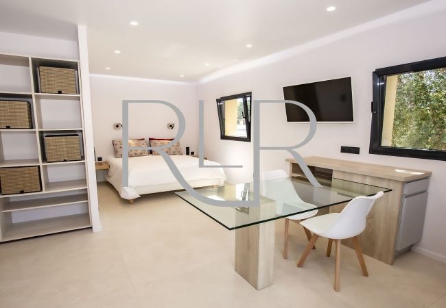 Villa in Saint-Tropez - Villa Oxana Villa in Saint-Tropez - Villa Oxana