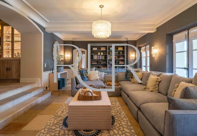 Villa in Mougins - Le Manoir Villa in Mougins - Le Manoir