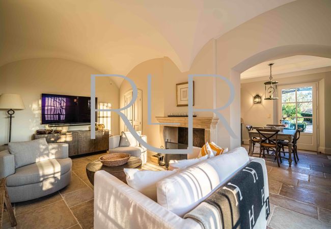 Villa in Mougins - Le Manoir Villa in Mougins - Le Manoir