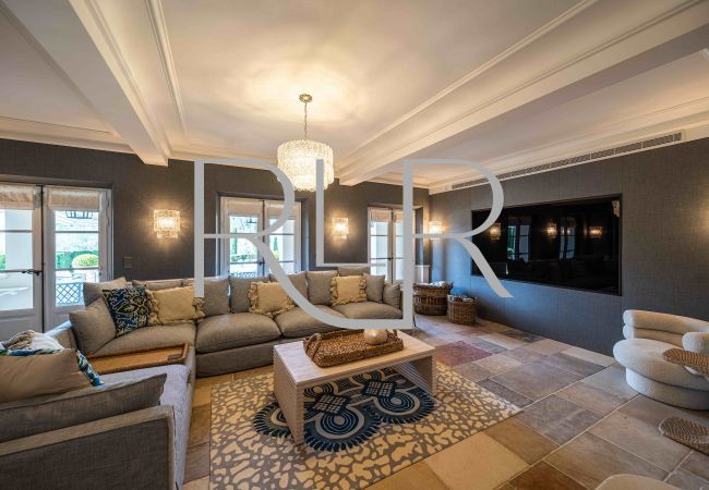 Villa in Mougins - Le Manoir Villa in Mougins - Le Manoir