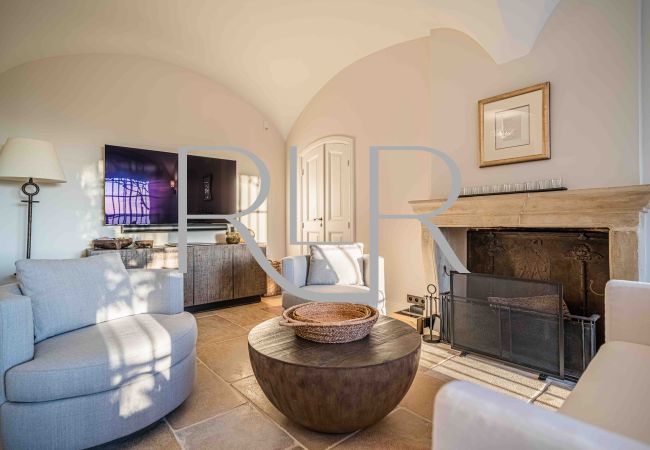 Villa in Mougins - Le Manoir Villa in Mougins - Le Manoir