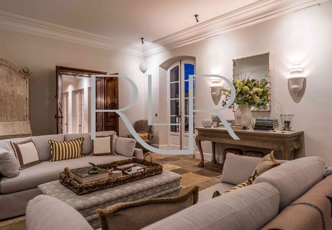 Villa in Mougins - Le Manoir Villa in Mougins - Le Manoir