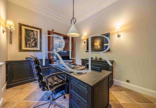 Villa in Mougins - Le Manoir Villa in Mougins - Le Manoir