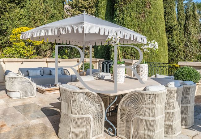 Villa in Mougins - Le Manoir Villa in Mougins - Le Manoir