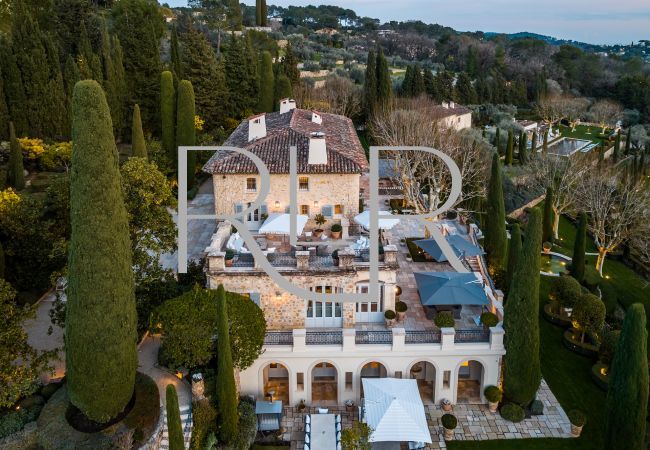 Villa in Mougins - Le Manoir Villa in Mougins - Le Manoir