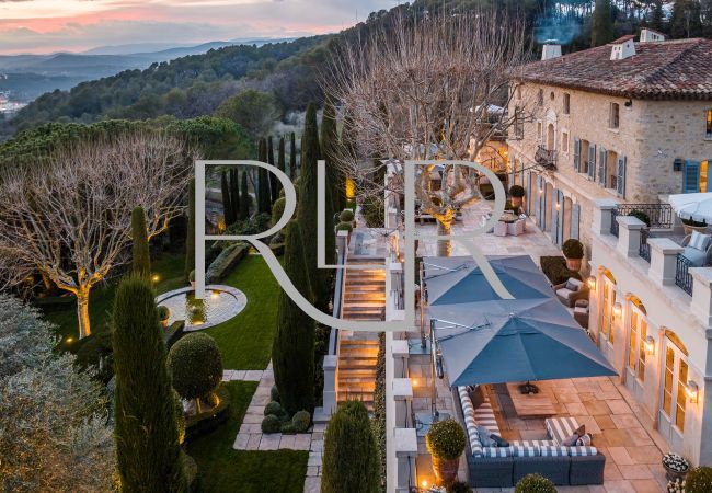 Villa in Mougins - Le Manoir Villa in Mougins - Le Manoir