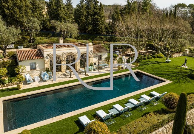 Villa in Mougins - Le Manoir Villa in Mougins - Le Manoir