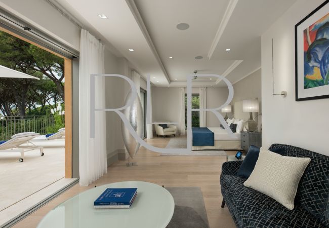 Villa in Saint-Tropez - Villa Atlas Villa in Saint-Tropez - Villa Atlas