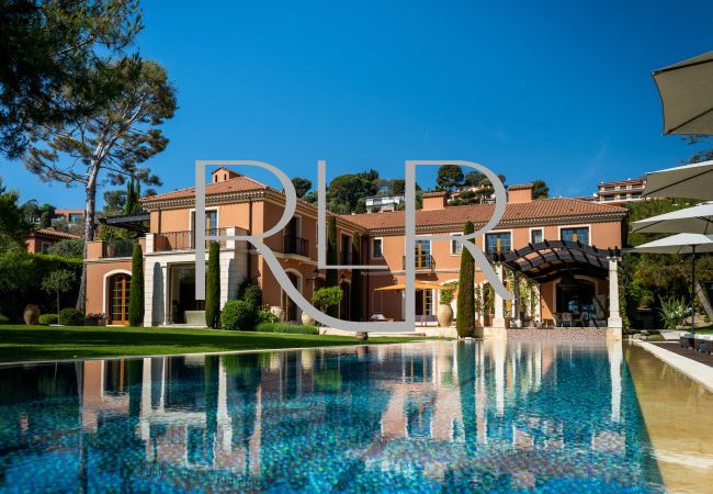 Villa in Saint-Jean-Cap-Ferrat - Villa Red Moon