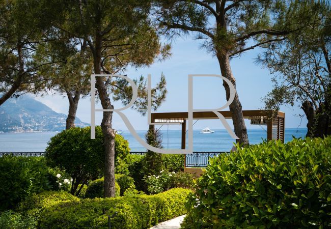 Villa in Saint-Jean-Cap-Ferrat - Villa Red Moon